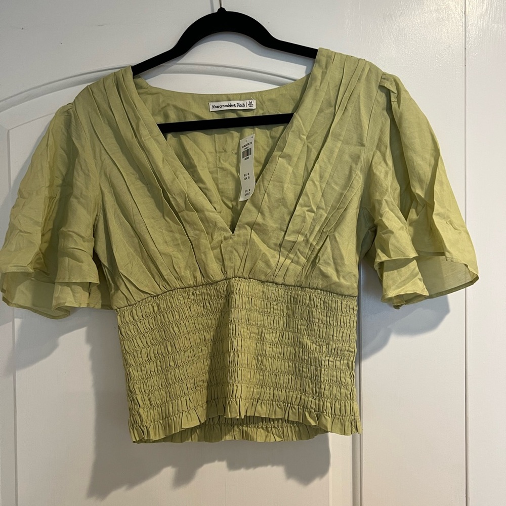 Abercrombie & Fitch green linen shirt with smocked waist in a size M.